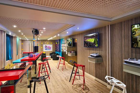 MSC Cruises MSC Armonia Teen Club 1 ©MSC Rights - Ivan Sarfatti.jpg